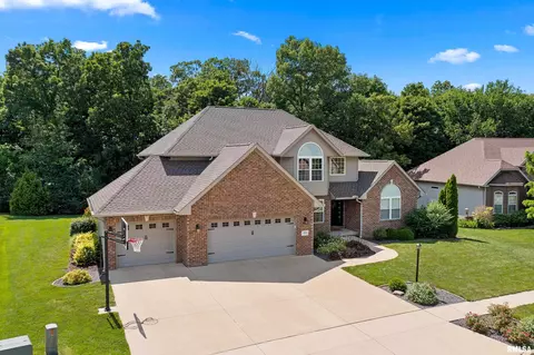 1800 Autumn Rdg, Washington, IL 61571