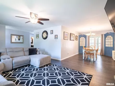 207 Monroe St, Washington, IL 61571 photo 12