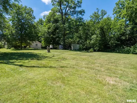207 Monroe St, Washington, IL 61571 photo 10