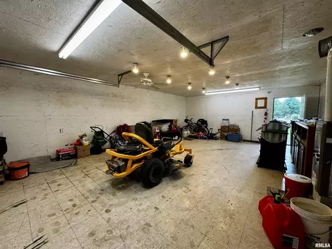 9 Briarbrook Rd, Macomb, IL 61455 photo 28