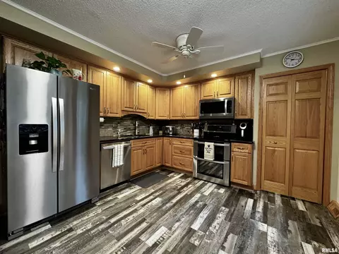 9 Briarbrook Rd, Macomb, IL 61455 photo 8