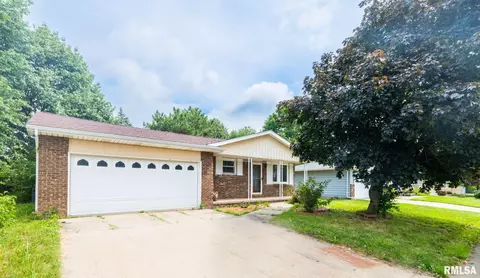 1217 W Walnut St, Chillicothe, IL 61523