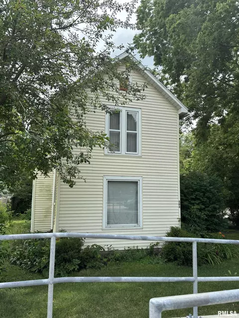 504 4th St, Dunlap, IL 61525 photo 3