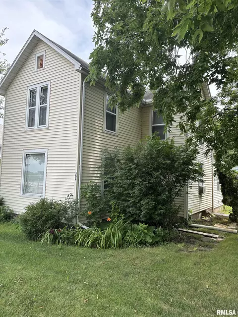 504 4th St, Dunlap, IL 61525