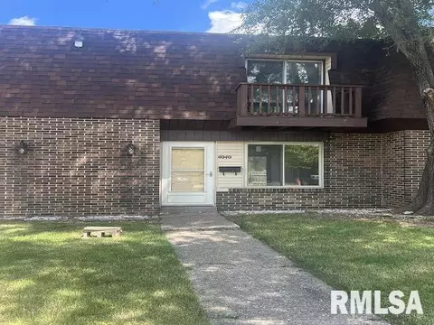 4040 N Westport Ct, Peoria, IL 61614