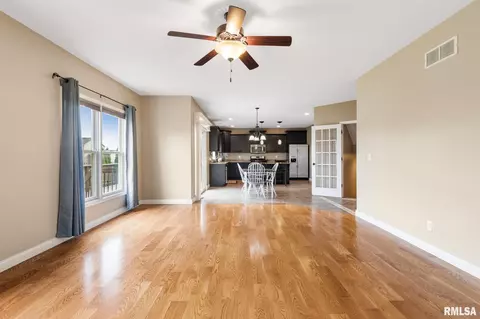 Living - 1240 E Monroe St, Morton, IL 61550 photo 3 of 5