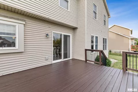 Exterior - 1240 E Monroe St, Morton, IL 61550 photo 4 of 7