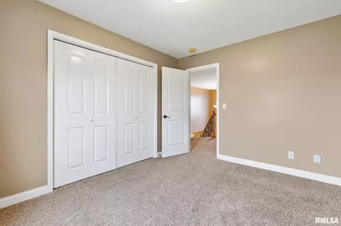 Bedroom - 1240 E Monroe St, Morton, IL 61550 photo 5 of 11