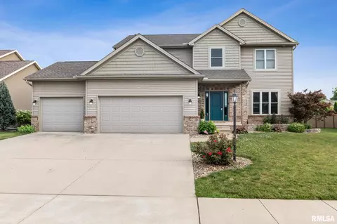 Exterior - 1240 E Monroe St, Morton, IL 61550 photo 6 of 7