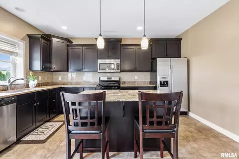 Kitchen - 1240 E Monroe St, Morton, IL 61550 photo 2 of 3