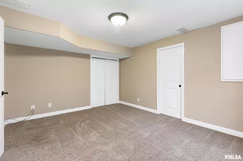 Bedroom - 1240 E Monroe St, Morton, IL 61550 photo 10 of 11
