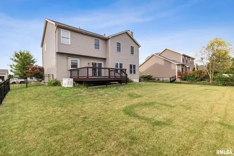 Exterior - 1240 E Monroe St, Morton, IL 61550 photo 3 of 7
