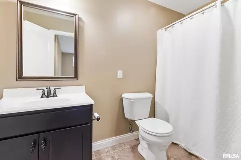 Bath - 1240 E Monroe St, Morton, IL 61550 photo 8 of 8
