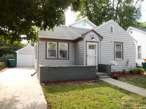 437 S Madison St, Macomb, IL 61455 photo 5