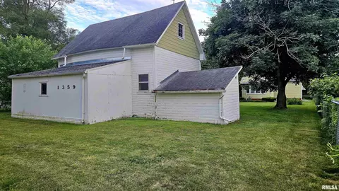 1359 E Chestnut St, Canton, IL 61520 photo 7