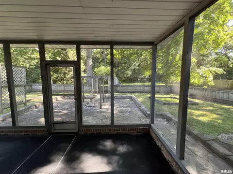 24524 E Oak Park Rd, Canton, IL 61520 photo 28