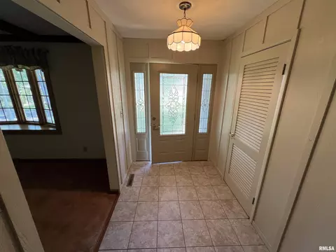 24524 E Oak Park Rd, Canton, IL 61520 photo 22