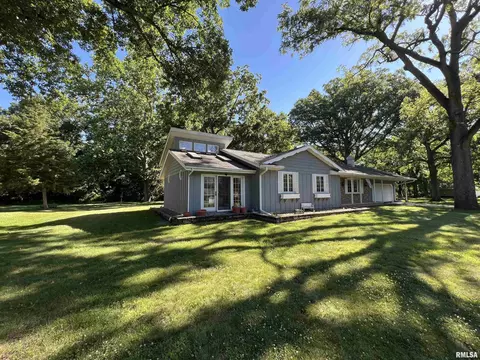 24524 E Oak Park Rd, Canton, IL 61520 photo 4