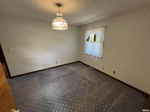 24524 E Oak Park Rd, Canton, IL 61520 photo 15