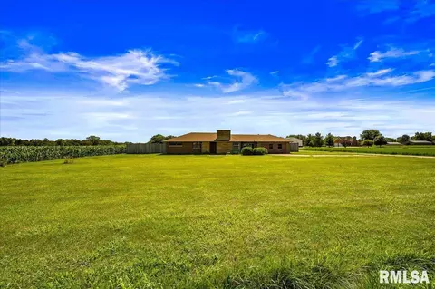 10606 S Glasford Rd, Glasford, IL 61533