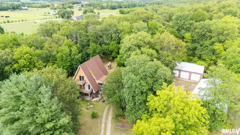 25775 County Road 2570 E Rd, Manito, IL 61546