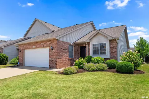 4616 N Weaverridge Blvd, Peoria, IL 61615