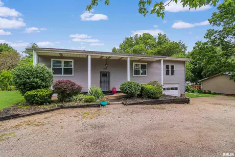 5235 E Lawrence Ave, Chillicothe, IL 61523