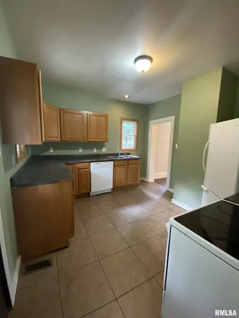 405 W Murray St, Macomb, IL 61455 photo 18