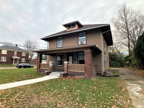 405 W Murray St, Macomb, IL 61455 photo 2