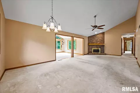 Living - 7403 W Harvest Dr, Mapleton, IL 61547 photo 1 of 5