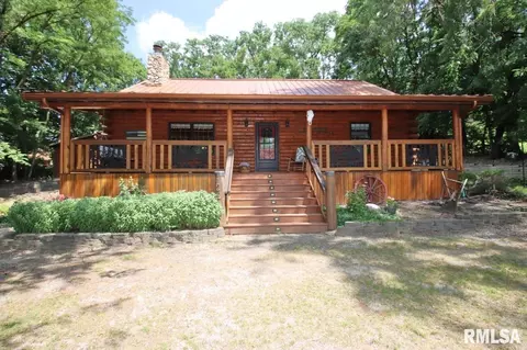 2213 September Ln, Pekin, IL 61554