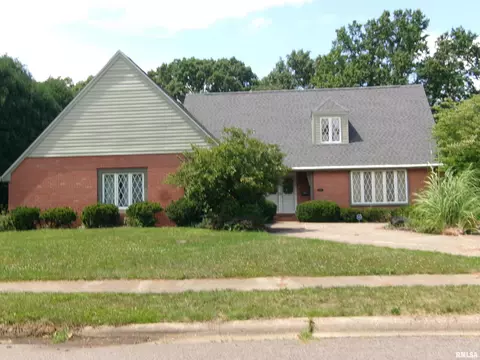 2907 W Winterberry Ln, Peoria, IL 61604