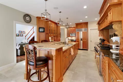 917 W Bennett Ct, Dunlap, IL 61525 photo 9