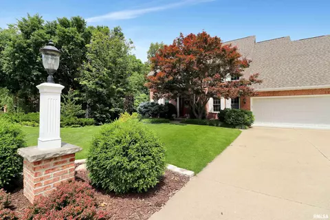 917 W Bennett Ct, Dunlap, IL 61525 photo 2