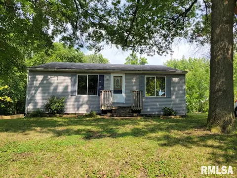 600 Fairview Ave, Creve Coeur, IL 61610