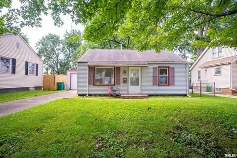 2312 W Kellogg Ave, West Peoria, IL 61604