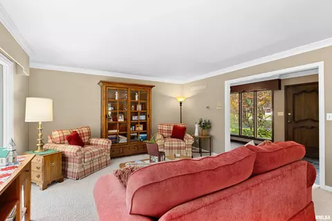 Living - 427 W Rain Tree Rd, Dunlap, IL 61525 photo 2 of 5
