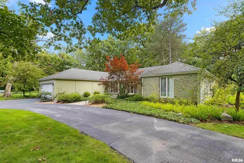 Exterior - 427 W Rain Tree Rd, Dunlap, IL 61525 photo 2 of 8