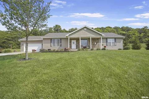 4829 E Ratliff Rd, Chillicothe, IL 61523