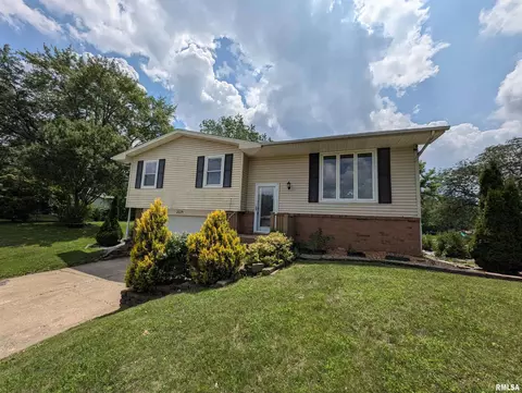 2114 Winnebago St, Peoria, IL 61614