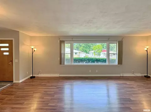 1434 E Rouse Ave, Peoria, IL 61614 photo 6