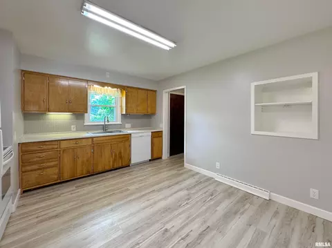 1434 E Rouse Ave, Peoria, IL 61614 photo 9