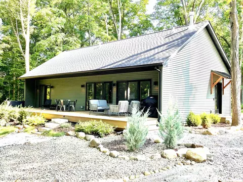 364 E Ten Mile Creek Rd, East Peoria, IL 61611