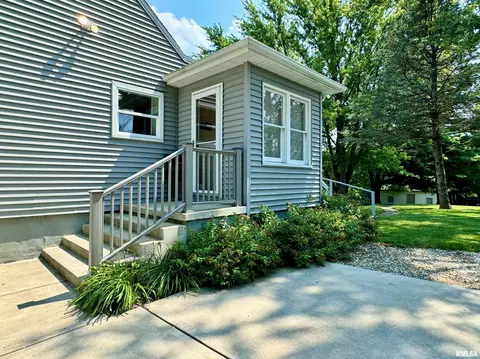 Exterior - 2014 E Santa Fe Rd, Chillicothe, IL 61523 photo 8 of 29