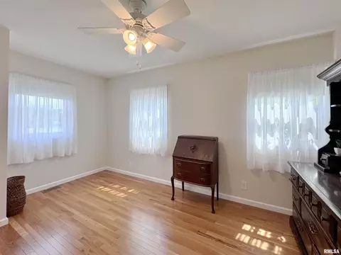 Bedroom - 2014 E Santa Fe Rd, Chillicothe, IL 61523 photo 1 of 6