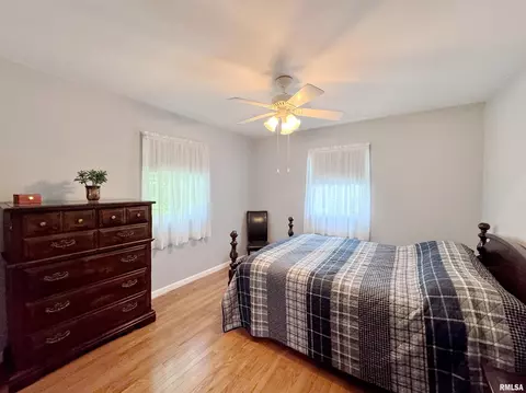 Bedroom - 2014 E Santa Fe Rd, Chillicothe, IL 61523 photo 6 of 6