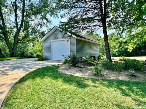 Exterior - 2014 E Santa Fe Rd, Chillicothe, IL 61523 photo 7 of 29