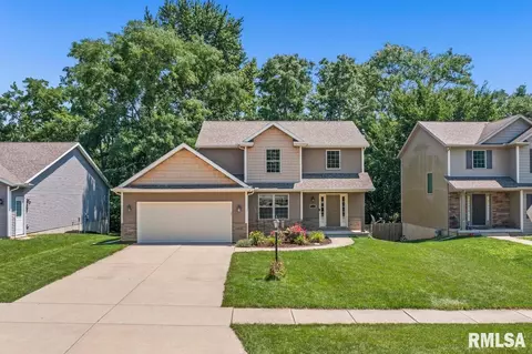 5626 N Frostwood Pkwy, Peoria, IL 61615