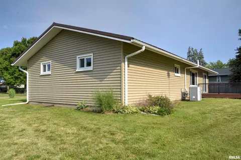 902 Pennyoaks Dr, Macomb, IL 61455 photo 19