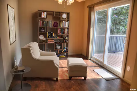 902 Pennyoaks Dr, Macomb, IL 61455 photo 6